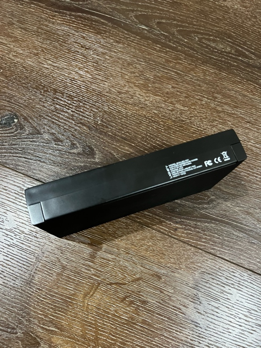 LASHIFY Black Ribbed Lash Storage Case - Picture 3 of 12